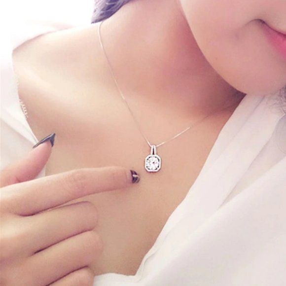 NEW 925 Sterling Silver 3CT Diamond Halo Necklace - Picture 2 of 3